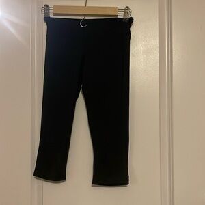 Old Navy Active Black Girls Go-Dry Capri leggings 5/$20